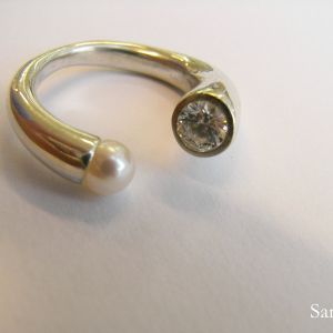 witgouden-parel-en-diamant-ring